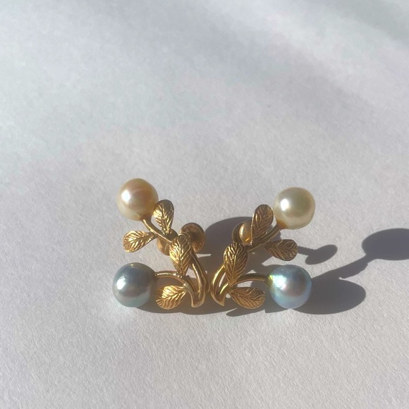 Vintage 14k Gold and Pearl Screw or clip on Earrings for un pierced Ears - Picture 8 of 15